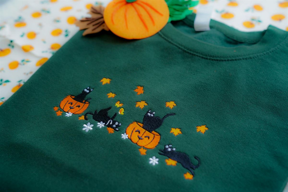 Halloween Black Cat Embroidery Sweatshirt Pumpkin Fall Sweater Halloween Crewneck Cute Autumn Spooky Season Bat Tee Top Cat Lover Gift Size Up To 5xl